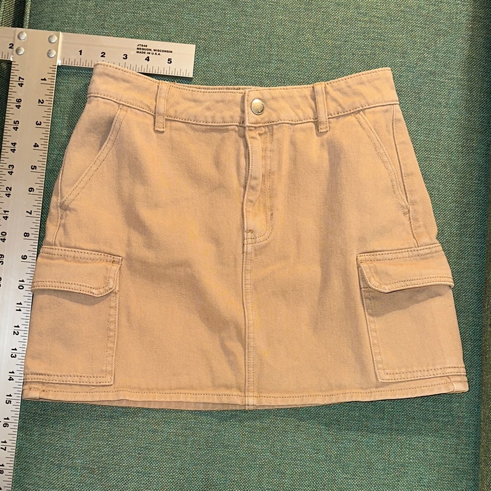 PacSun sz 4 Beige Denim Cargo Mini Skirt